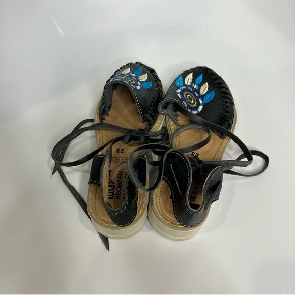 Made in Mexico black lace up Huraches dream catcher design size 6 - Picture 6 of 9